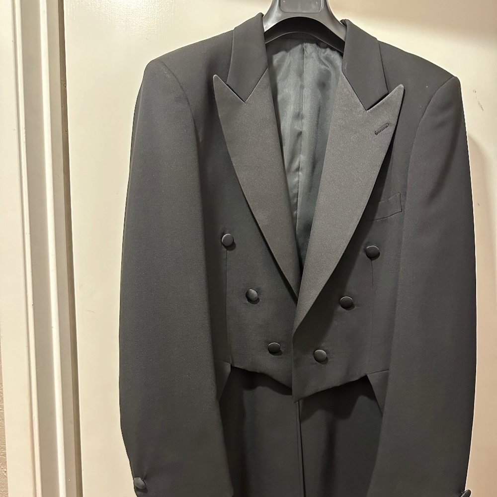 Classic Tailcoat Tuxedo